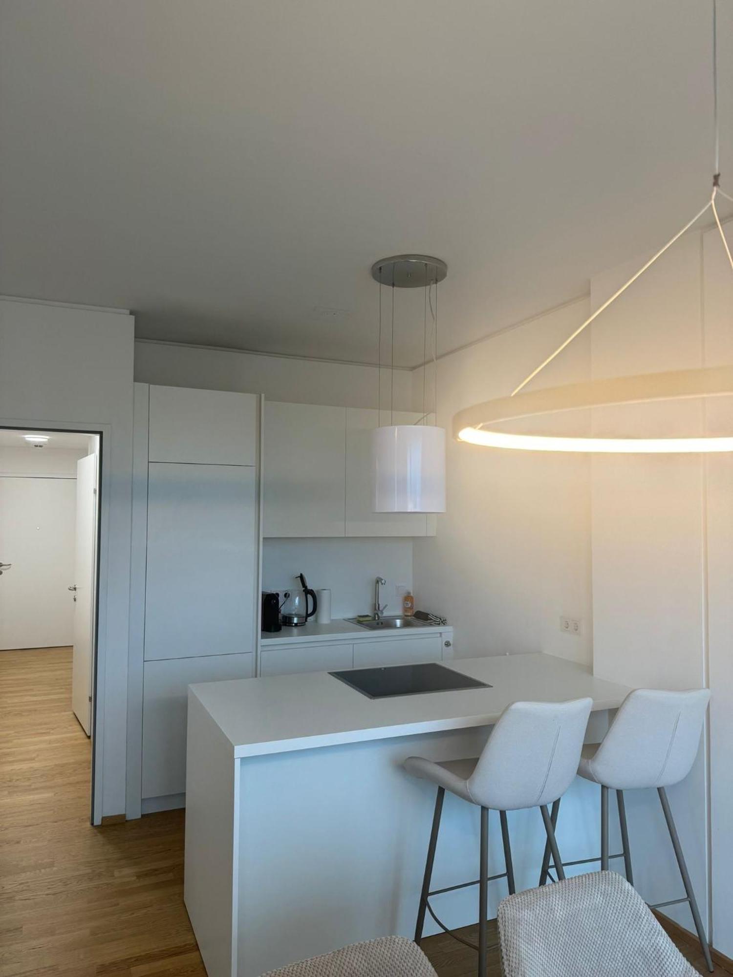 Skyline - Schick Ueber Apartment *